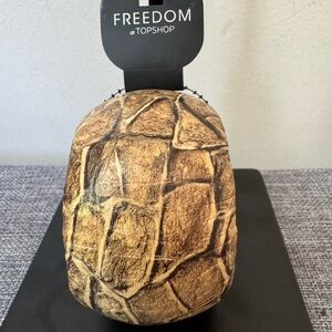Freedom Brown Textured Habitat Accessory with Reptilian Design